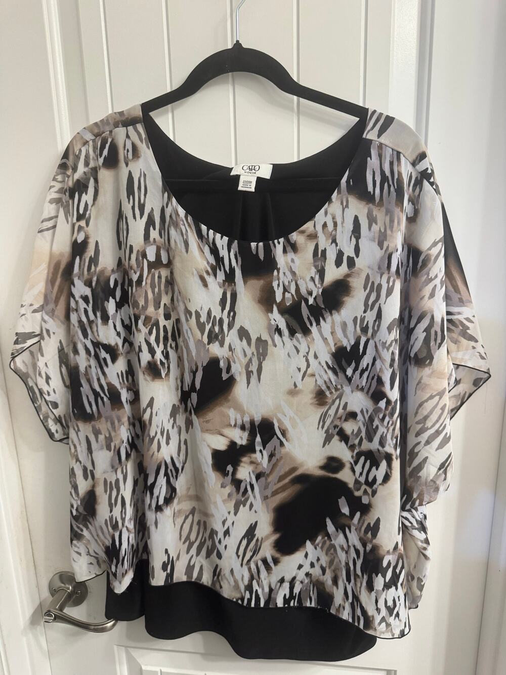 Cato Plus Size 22/24 Black/White/Tan Animal Print Top